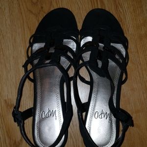 Impo black sandals size 6 excellent condition